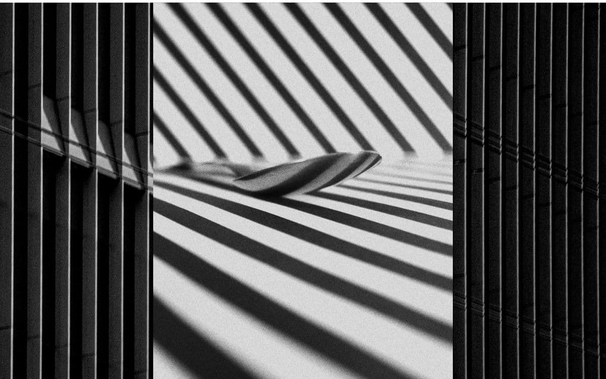 Diagonal stripes of shadow between vertical fins